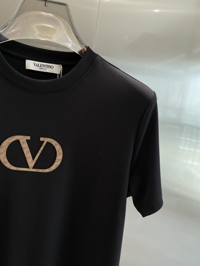 Va1e*ntin0 shirt